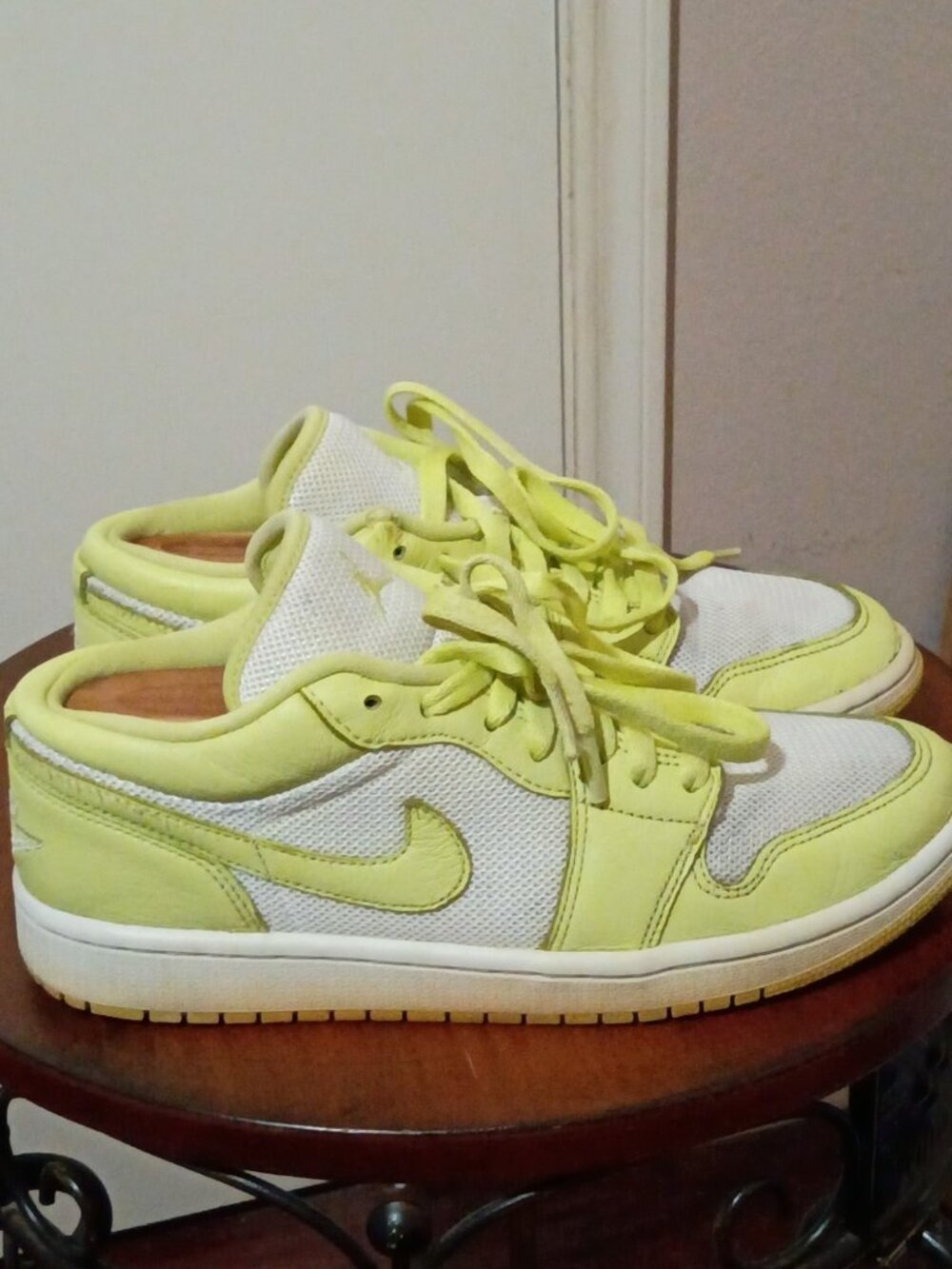 Air Jordan 1 Low Limelight White Leather Athletic Shoes Sz 9.5 Women DH9619-103